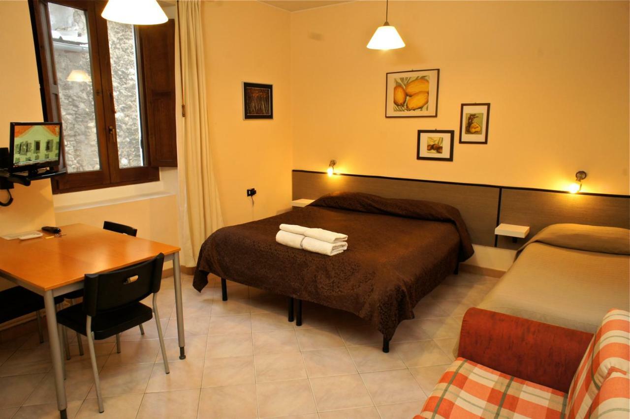 Bed And Breakfast L'Annunziata Σουλμόνα Εξωτερικό φωτογραφία